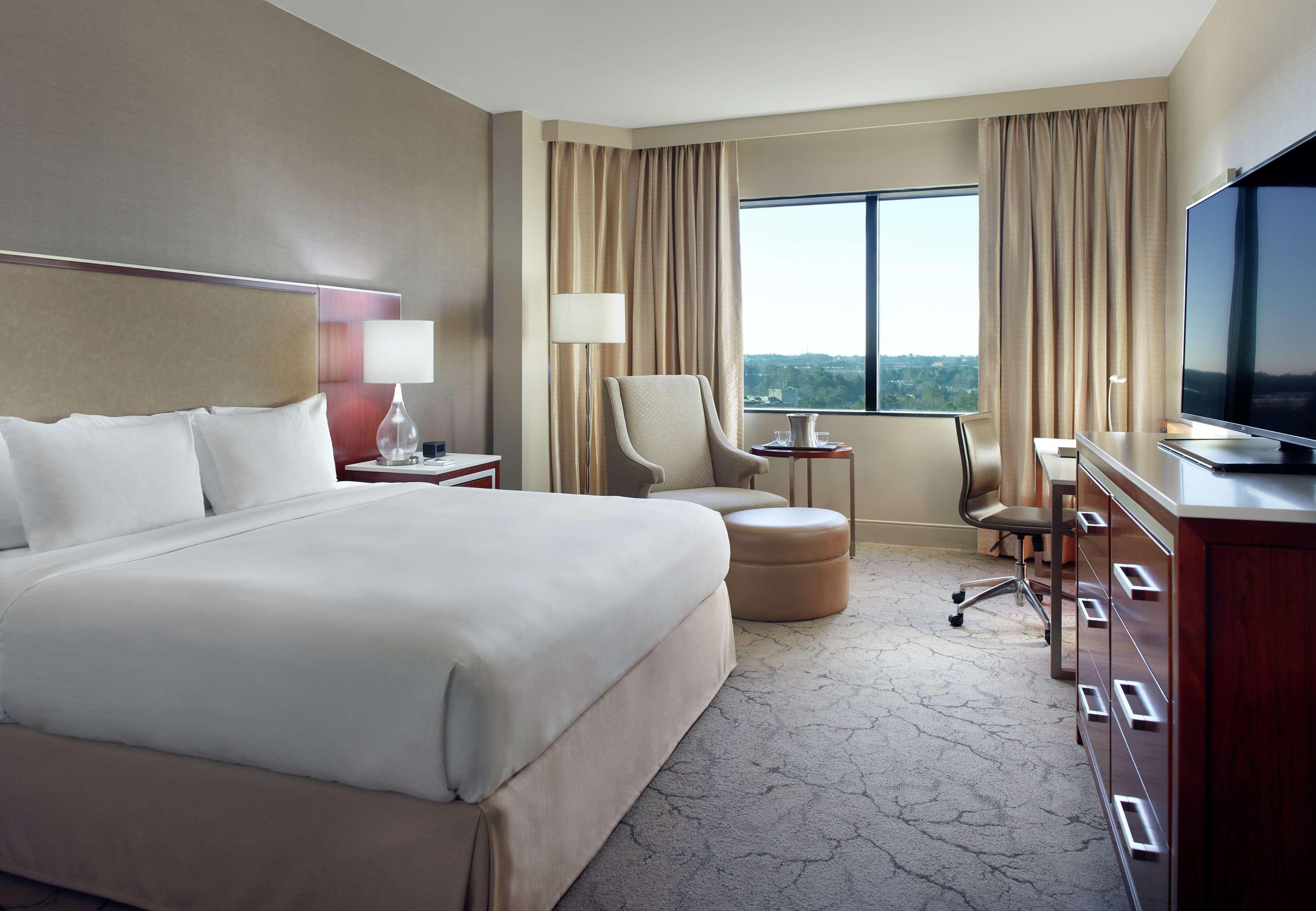 ฮิลตัน แอตแลนตา นอร์ทอีสต์ Hotel นอร์ครอส ภายนอก รูปภาพ